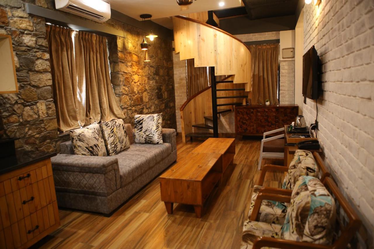 Granny'S Den Resort Rājpur 外观 照片
